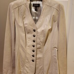 Danier Women's Cream Blazer